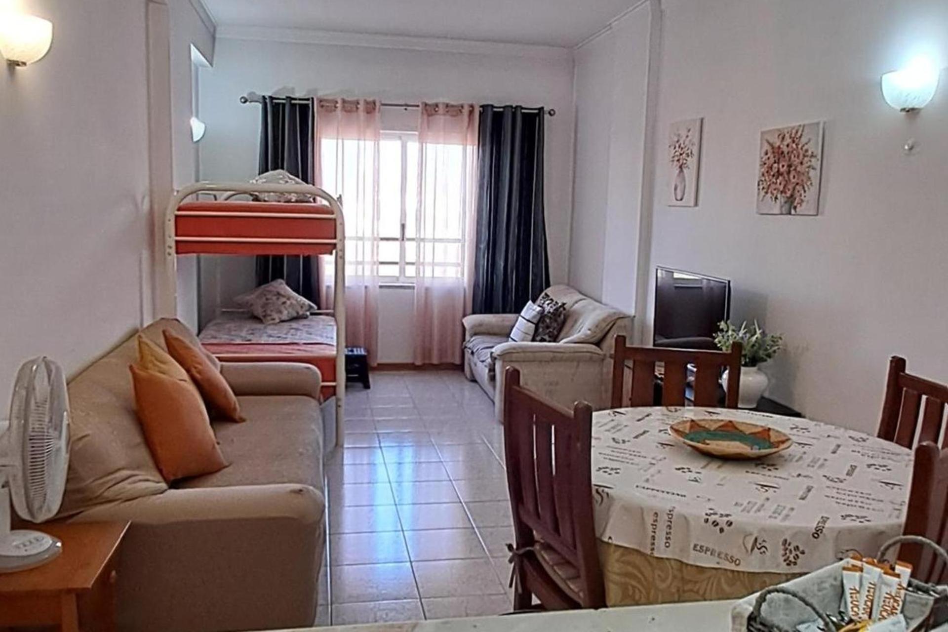 Remarkable 1 Bedroom Costa da Caparica